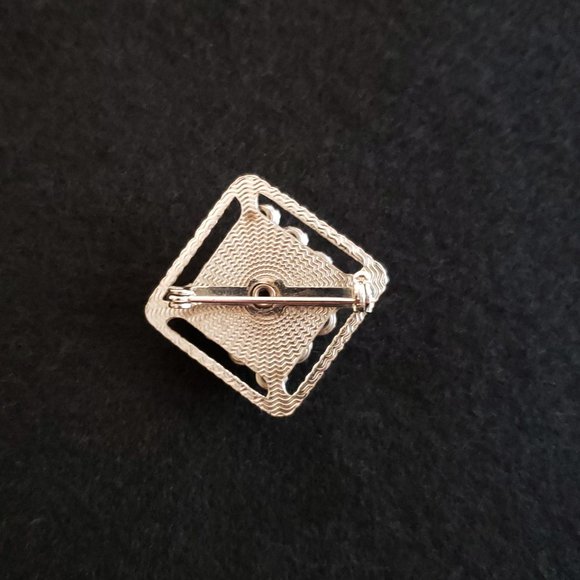 Square “Diamond” and Silver Pin - Picture 5 of 5